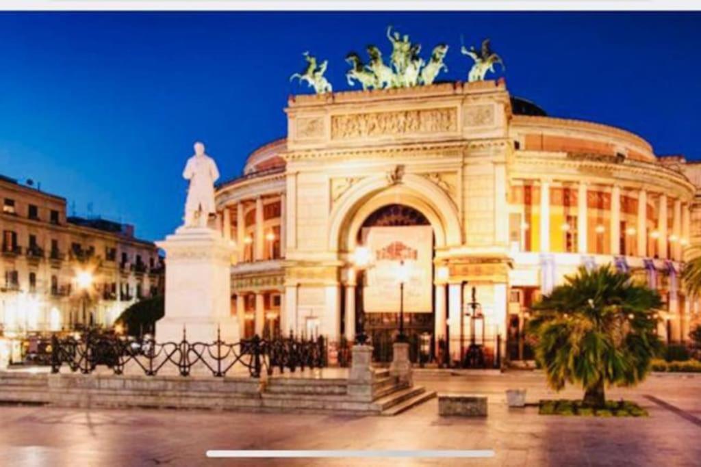 Politeama Suite In The Heart Of The City Palermo Exterior photo